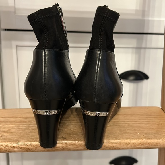 Michael Kors “Bromley” black leather wedge ankle boots, size 7 - Picture 2 of 5